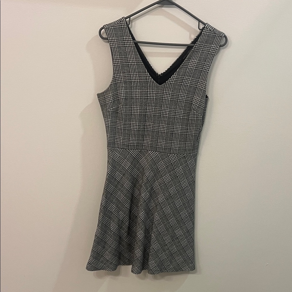 Elegant Banana Republic Black and White Plaid Dress